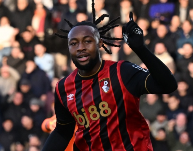 曼聯(lián)引援塞梅尼奧：堅(jiān)守薪資結(jié)構(gòu)，競(jìng)爭(zhēng)態(tài)勢(shì)復(fù)雜