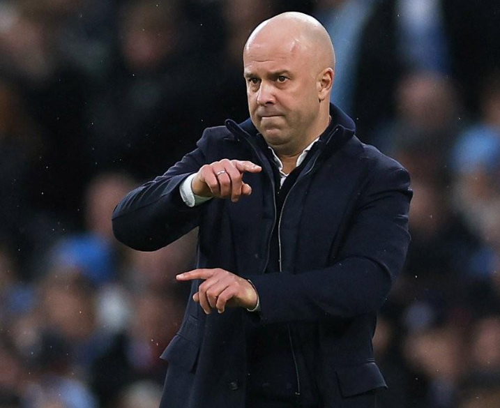 利物浦賽季困境與前景：競(jìng)爭(zhēng)、信任與變革的交織